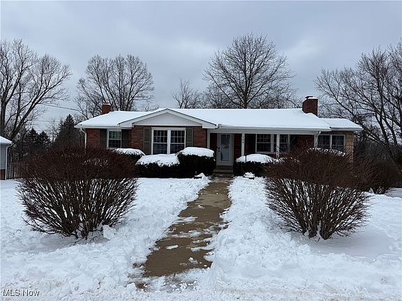 3rd image of 108 Cheryl Ave