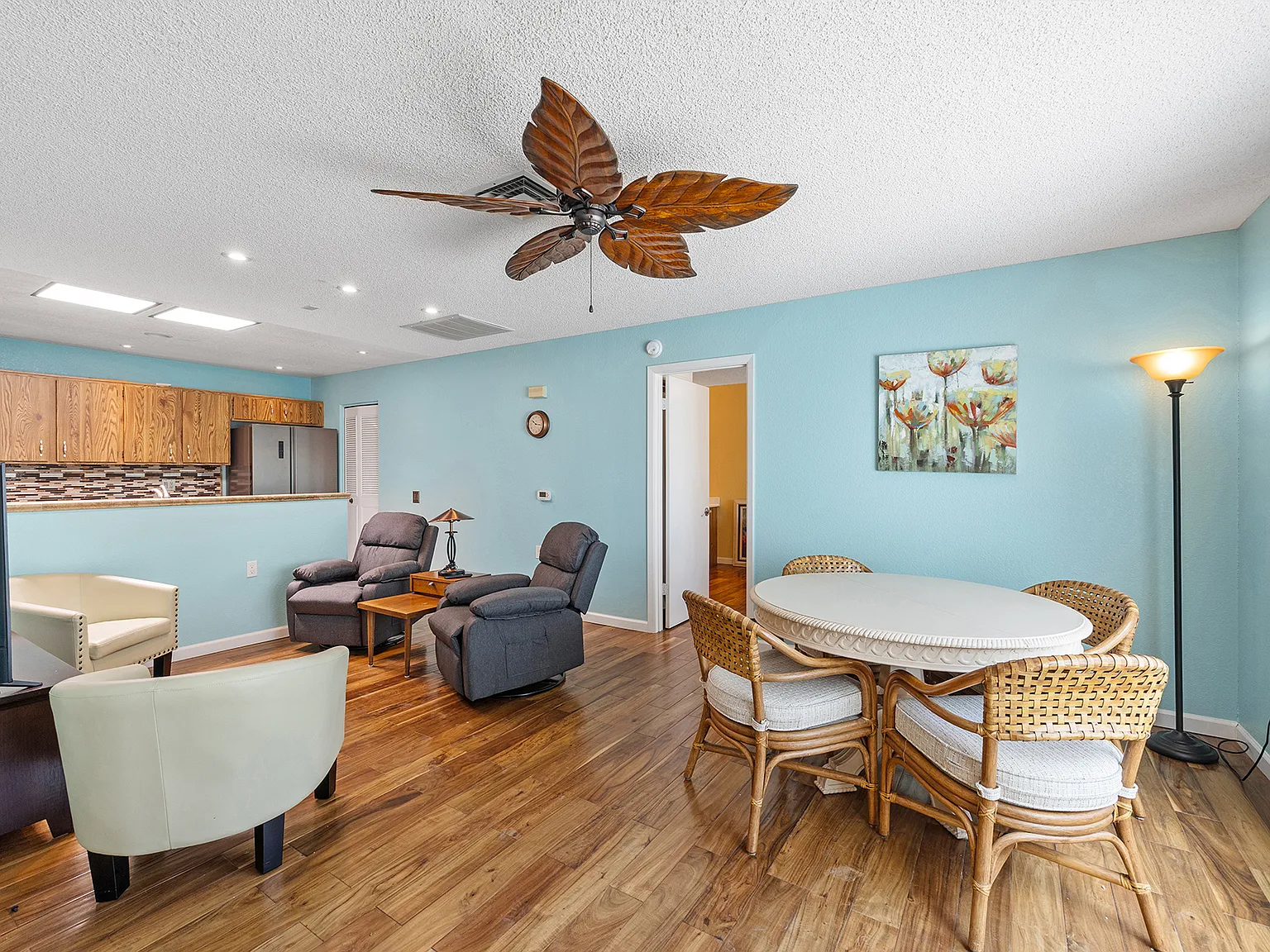 2 bed, 908 sqft, $1,500 — Photo 4