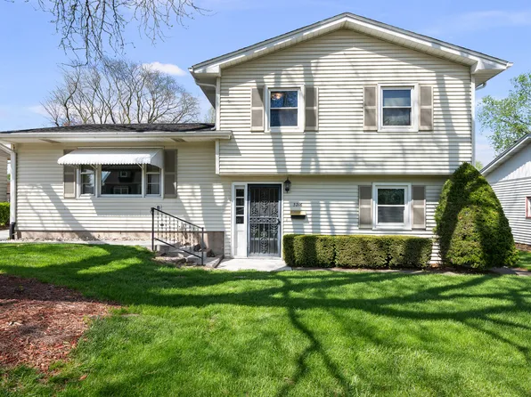 3216 W Dover Ct, Davenport, IA 52804