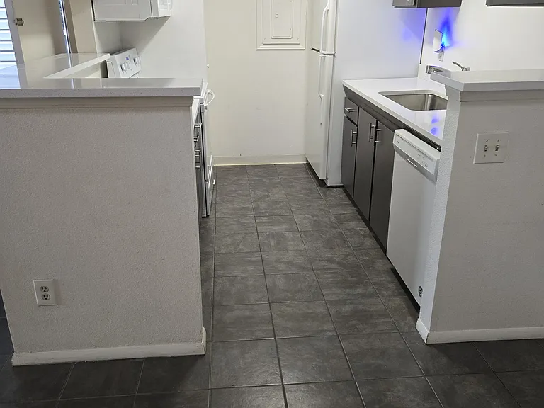 943 S Zeno Way #108 — Photo 9