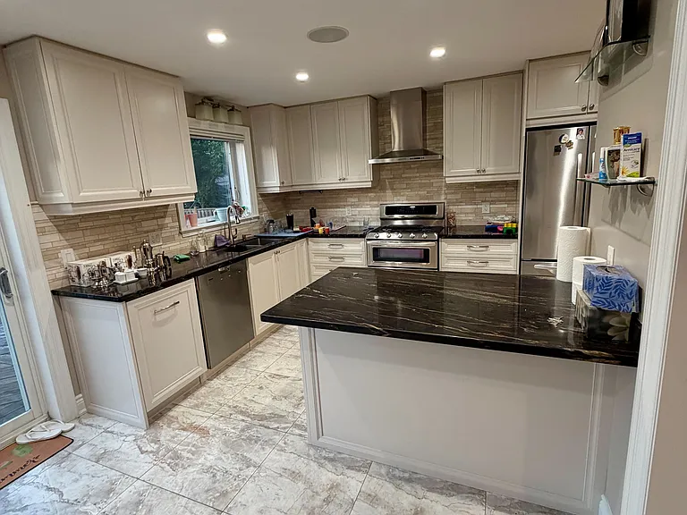 34 Manorhampton Dr — Photo 4