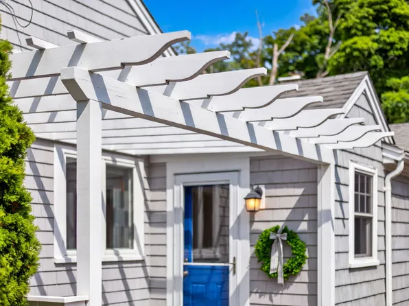 50 Pine Street, Falmouth, MA 02556