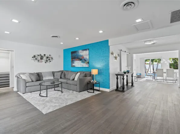 1560 NE 49th Street, Oakland Park, FL 33334