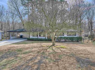 571 Carlouetta Rd SW, Mableton, GA 30126