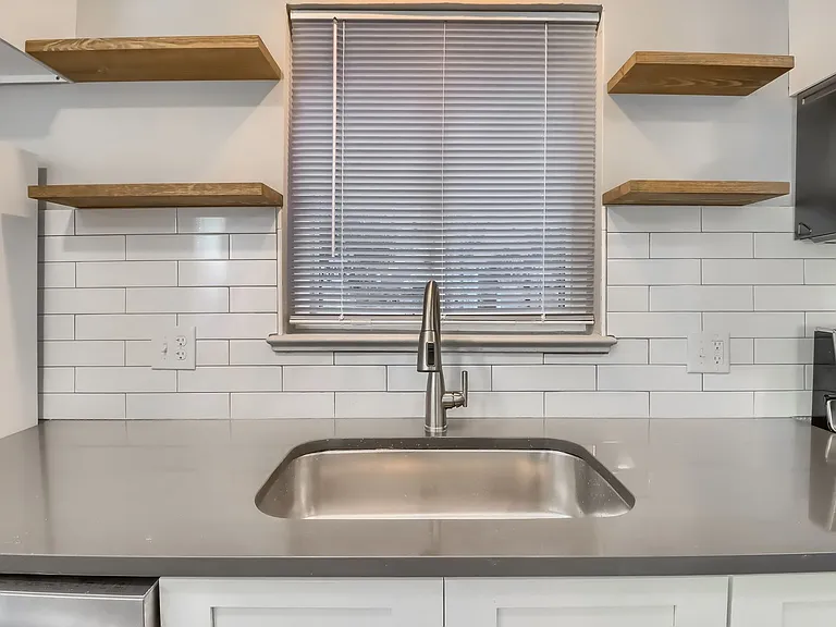 3341 N Olive St — Photo 11