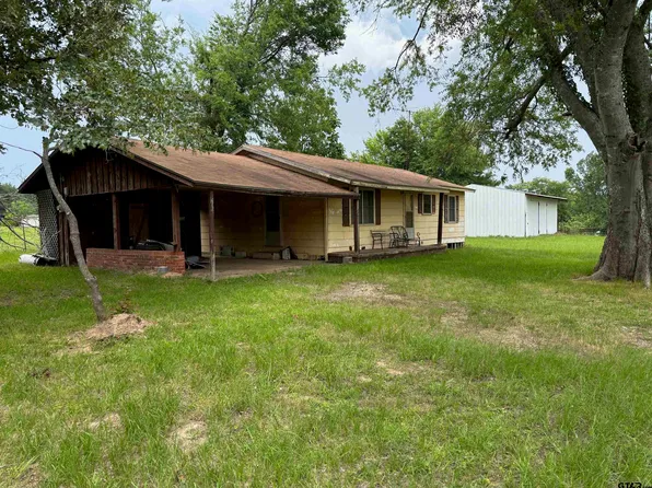 3981 Fm 1402, Mount Pleasant, TX 75455