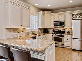 136 Kimball St, Elgin, IL 60120