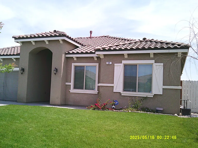 924 S Michelle Ave — Photo 1