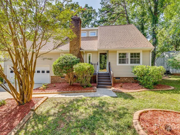 9558 Fairway Ridge Rd, Charlotte, NC 28277