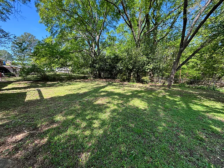 1084 Maryland Ave — Photo 12
