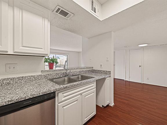 5th image of 2818 S Bartell Drive #25