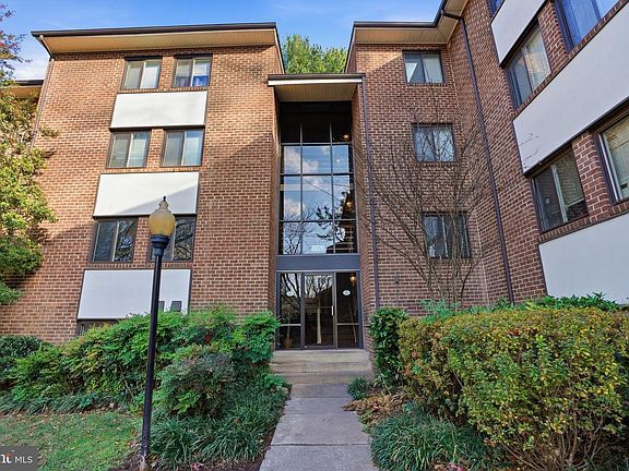 2nd image of 1552 Northgate Sq APT 12B