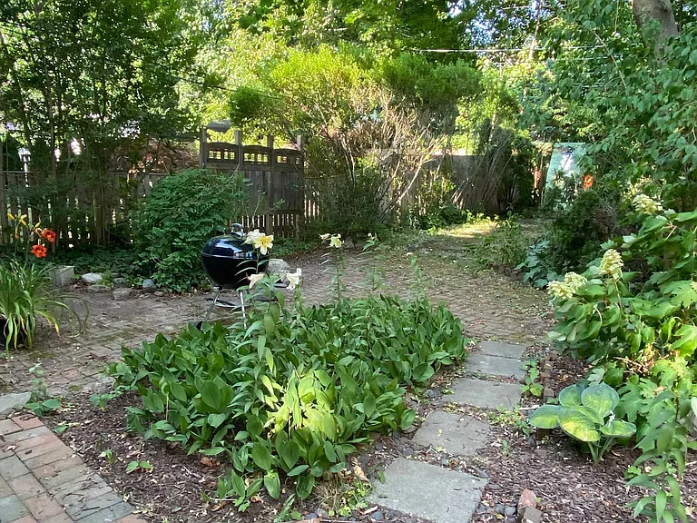 35 Waldeck St #1 — Photo 25