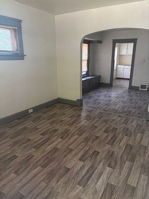 1st image of 9014 Laisy Ave