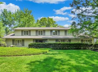 22855 Canterbury Ln, Shaker Heights, OH