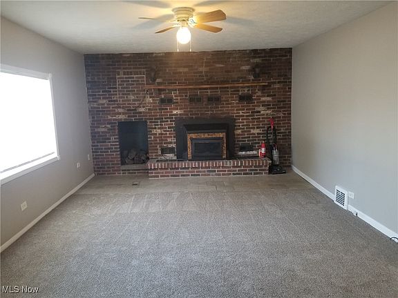 3rd image of 14709 Elm Dr