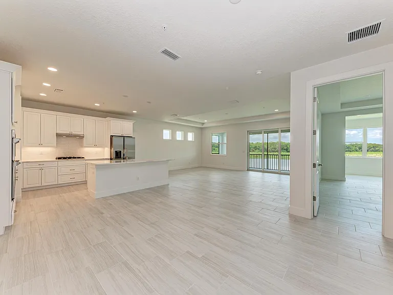 10016 Rembrandt Way #202 — Photo 4