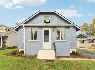 796 Parkway Ave, Elgin, IL 60120