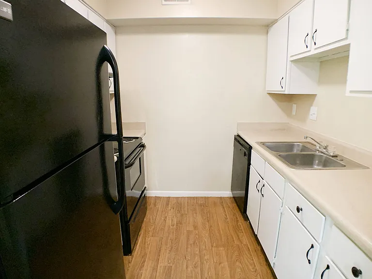 Hunter's Creek Apartments — Photo 59