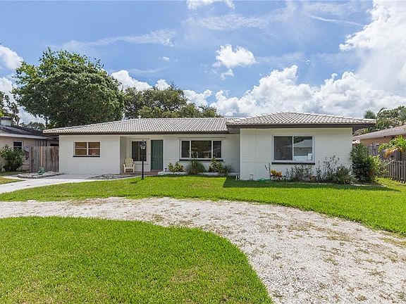 2nd image of 1539 San Charles Dr
