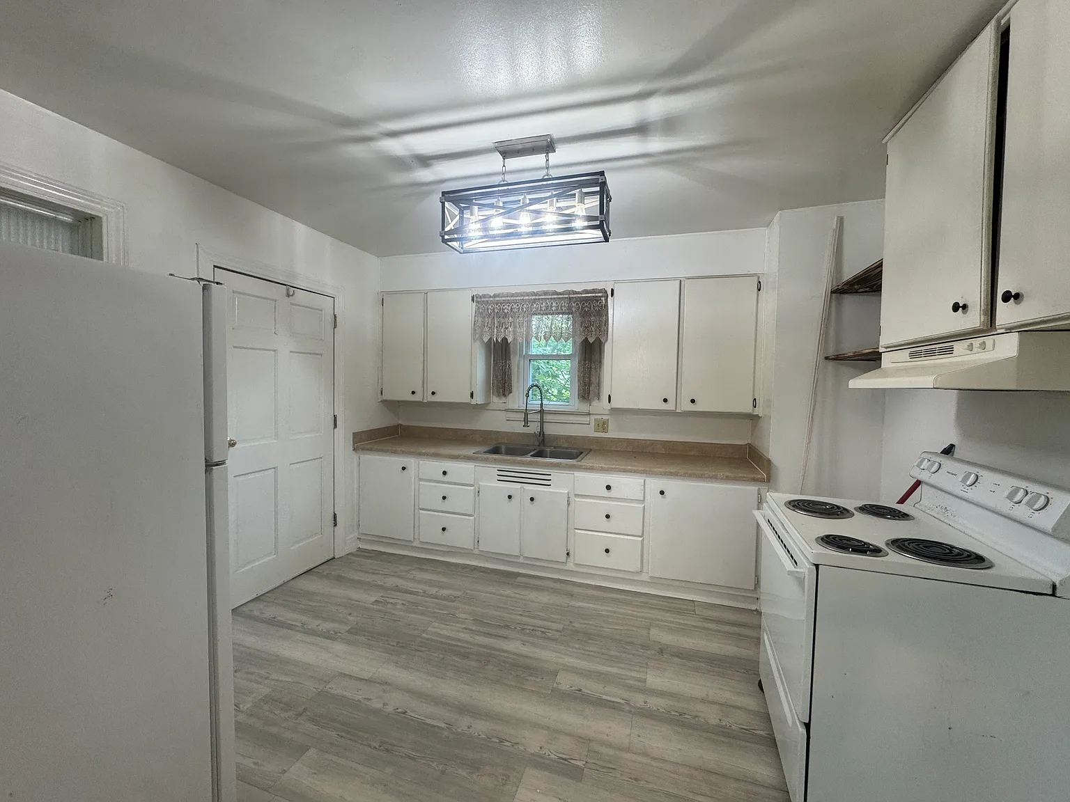 2 bed, 800 sqft, $850 — Photo 1