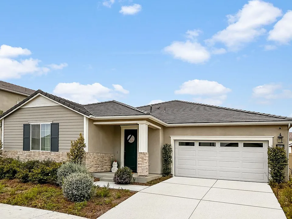 34515 Citrine Dr