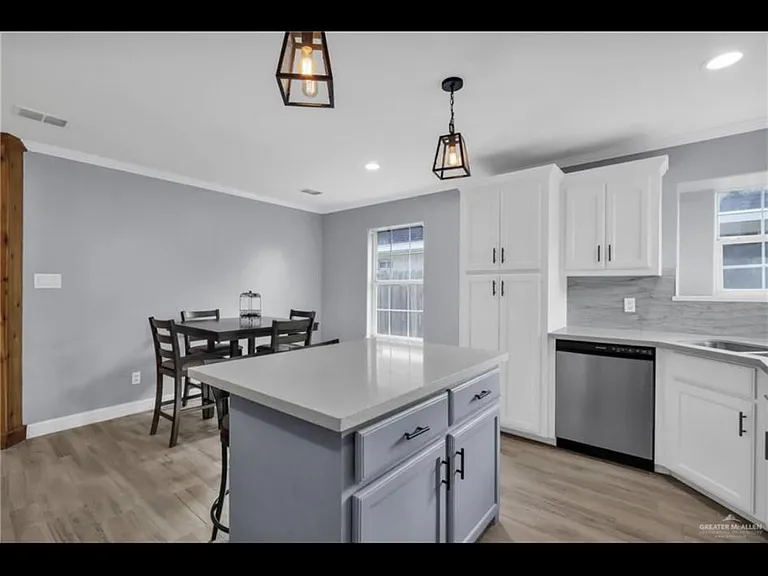 3505 W Notre Dame Dr — Photo 10