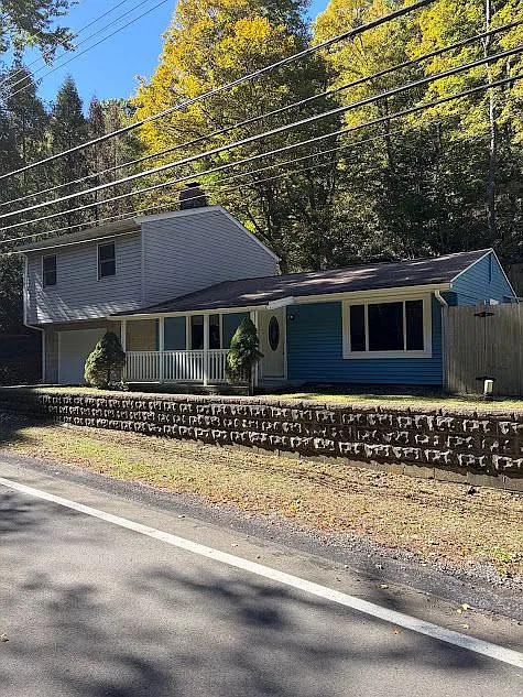 244 Spring Run Rd