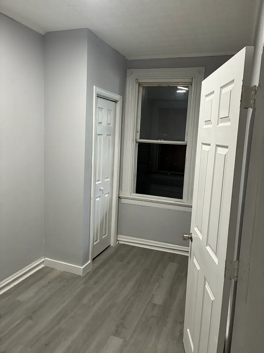 Building Photo - 49 Hawkins St #1