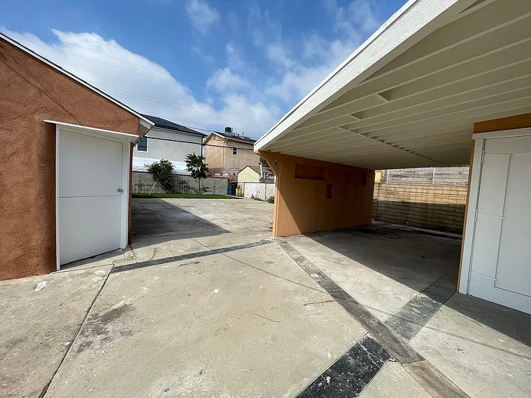 7449 Tujunga Ave — Photo 13