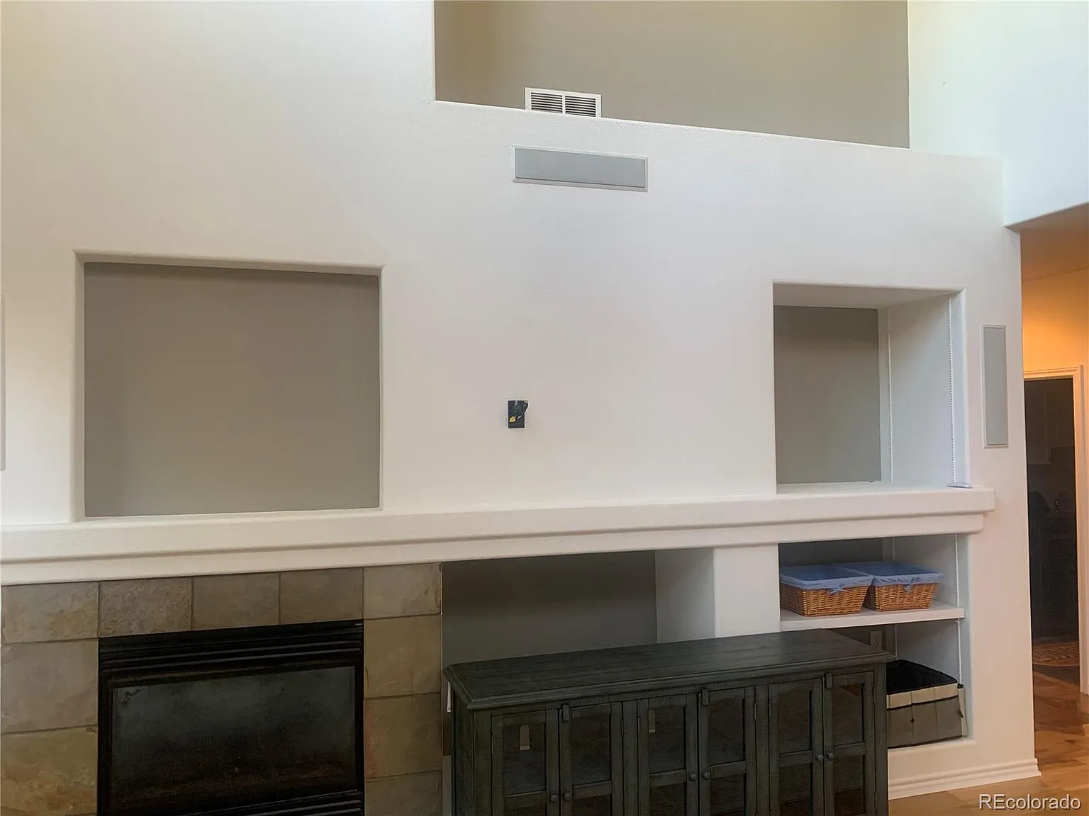 Studio, 4302 sqft, $4,000 — Photo 3