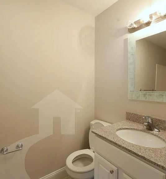 38 Medford St #A — Photo 3