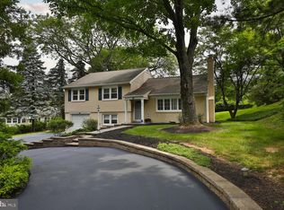 422 King Of Prussia Rd, Wayne, PA 19087