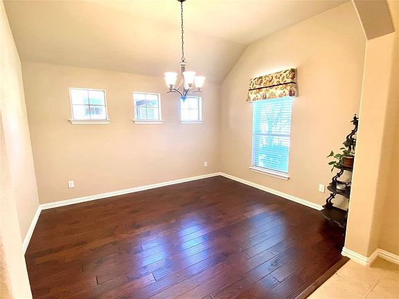 5th image of 11616 Yarmouth Ln