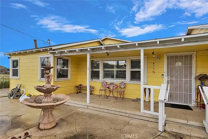 4487 Tyrolite St — Photo 3