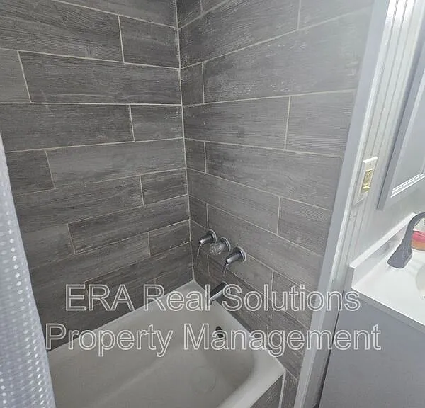 693 N Dawson Ave — Photo 15