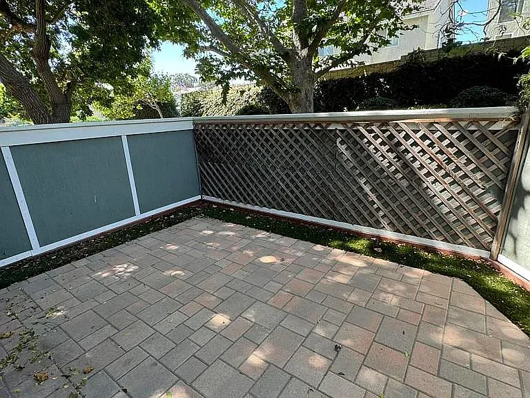 4959 Dekoven St — Photo 2