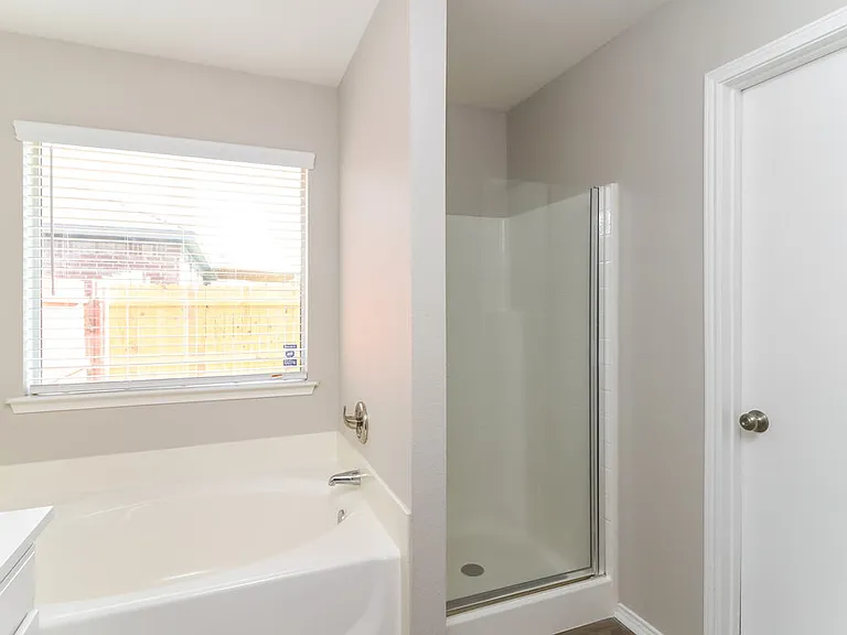 1206 Beacon Hill Dr — Photo 12