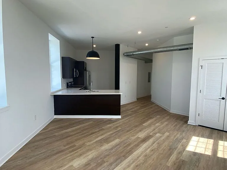 Bromley Dwelling — Photo 26