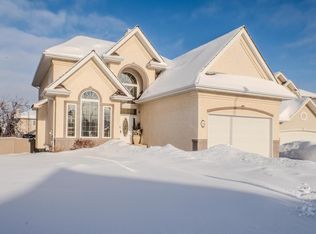 36 Nottingham Bay, Strathcona County, AB T8A 5Z7