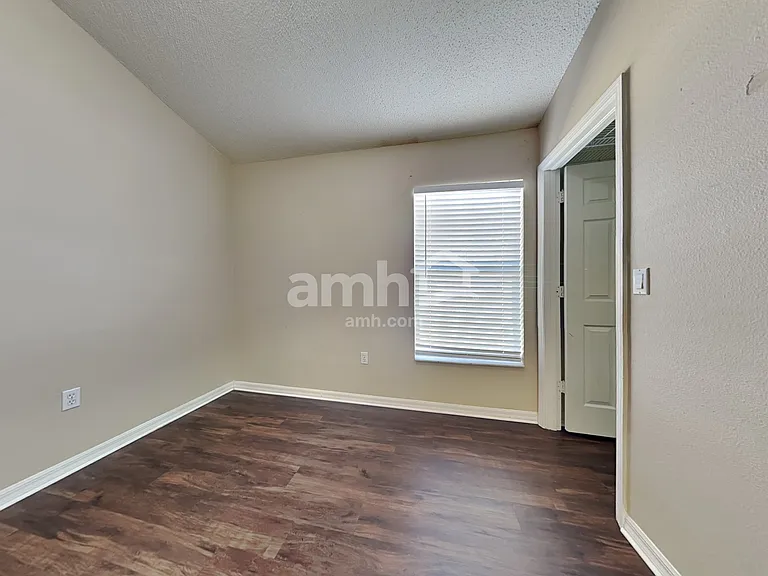 10250 Peoples Loop — Photo 15