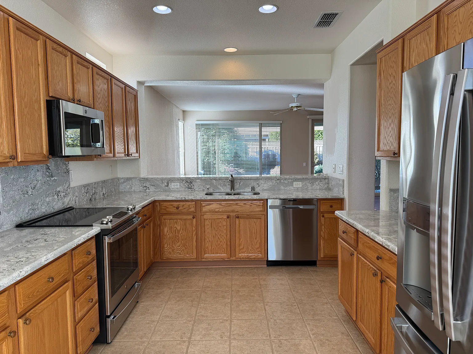 1392 Picket Fence Ln — Photo 4