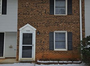 1038 Nottingham Ct, Cary, NC 27511