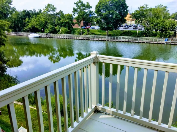 21 Dickinson Ave #J, Mount Clemens, MI 48043