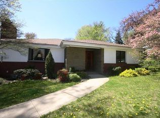 2 Shady Ln, Pittsburgh, PA