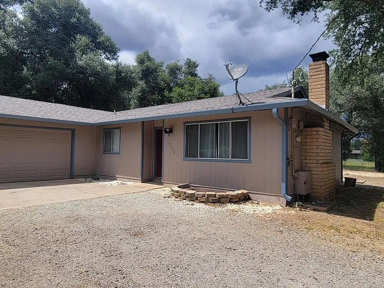 19572 Dovie Ln — Photo 1