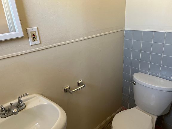 5th image of 1830 Gardenia Dr