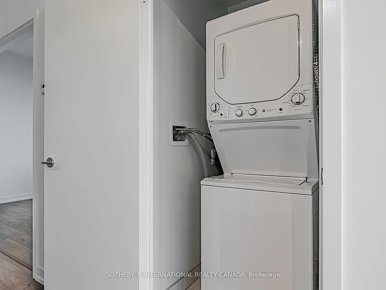 270 Dufferin St #303 — Photo 23