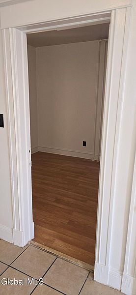 4th image of 507 Nott Street
