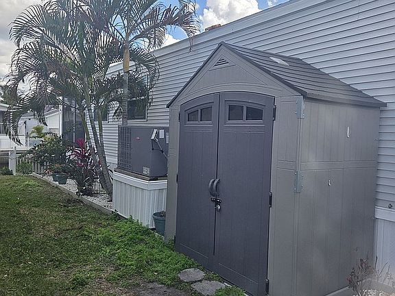 3rd image of 17021 Upriver Dr #192